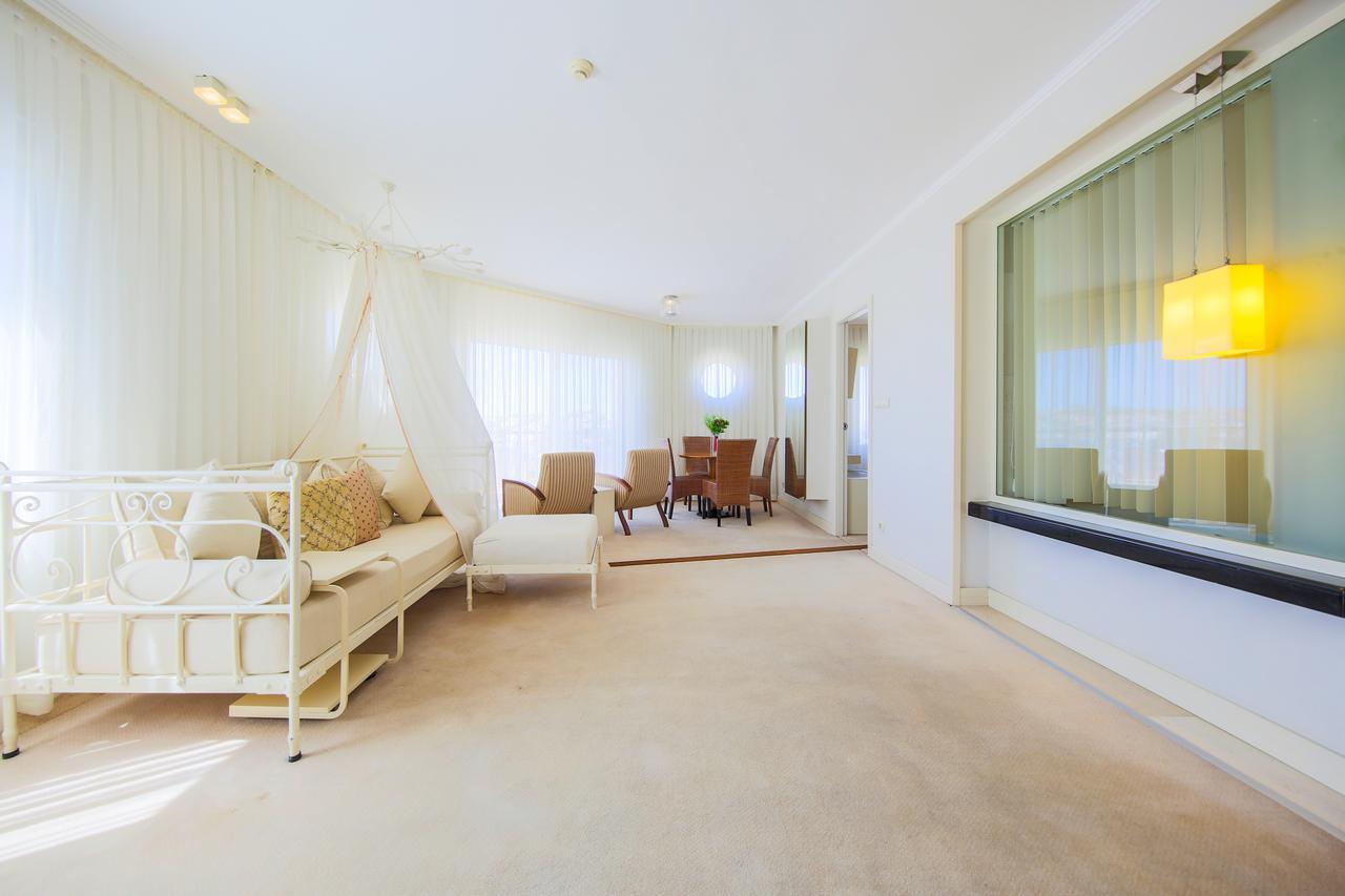 Sisus Hotel Çeşme Exteriör bild