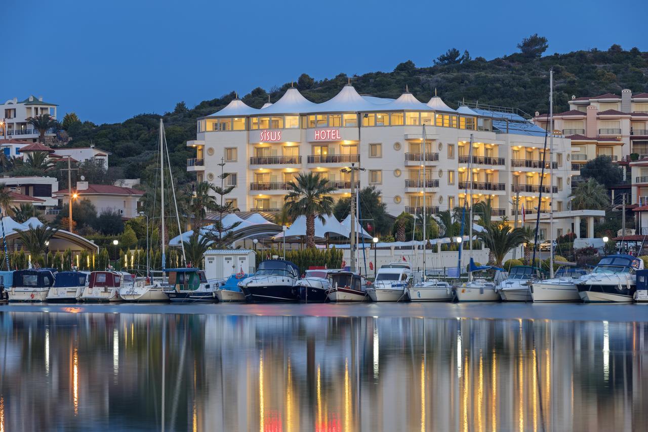 Sisus Hotel Çeşme Exteriör bild